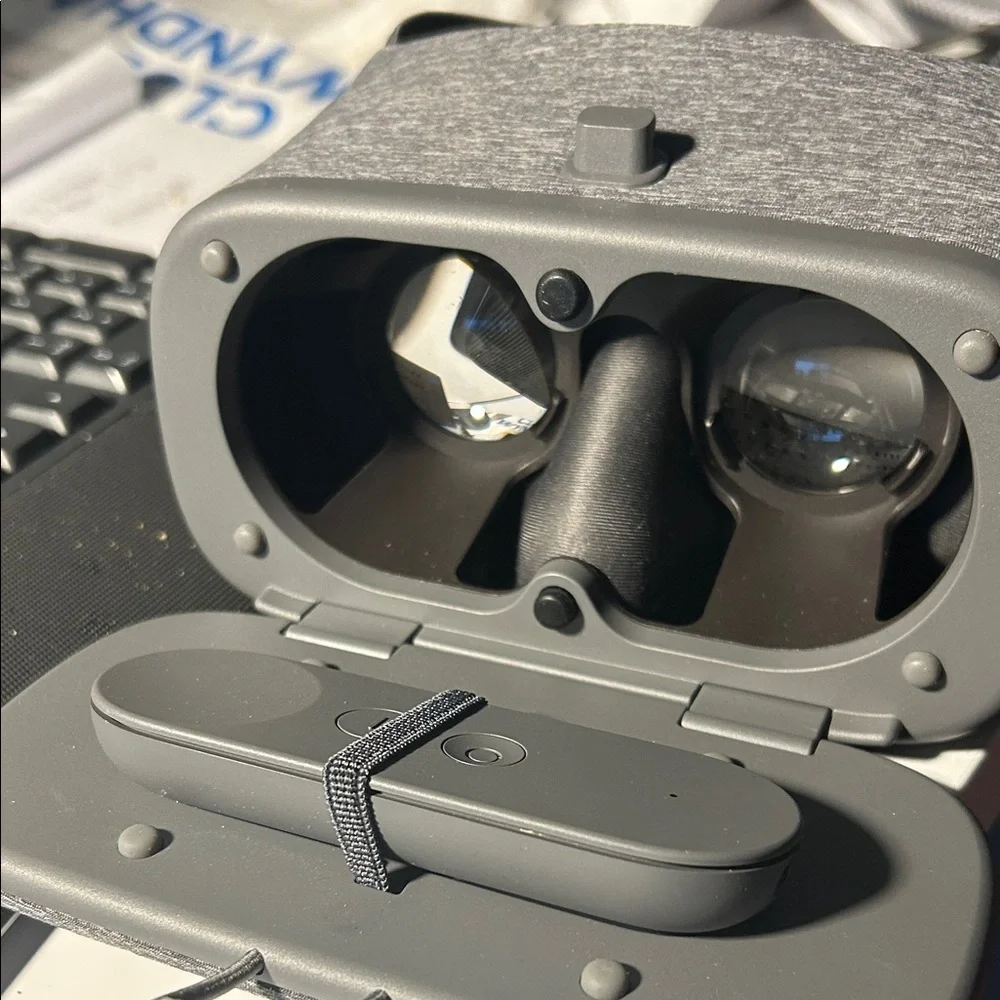 Google daydream VR Headset